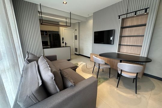Sala de apartamento para alugar com 1 quarto, 55m² em Alphaville, Barueri