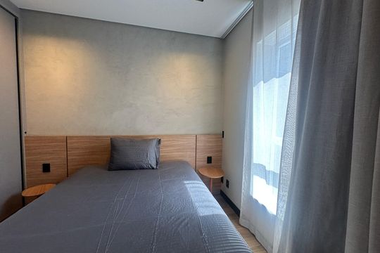 Quarto de apartamento à venda com 1 quarto, 55m² em Alphaville, Barueri