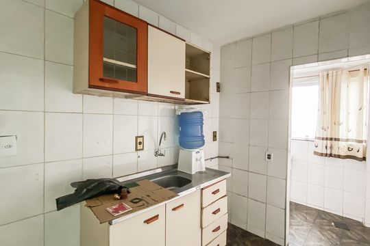 Cozinha  de apartamento à venda com 1 quarto, 42m² em Vila Londrina, São Paulo