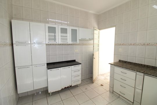 Edícula Cozinha de casa para alugar com 3 quartos, 113m² em Jardim Satélite, São José dos Campos