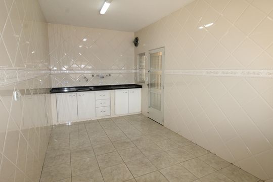 Cozinha de casa para alugar com 3 quartos, 113m² em Jardim Satélite, São José dos Campos