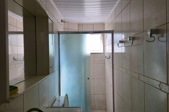 Banheiro Social de apartamento para alugar com 2 quartos, 60m² em Centro, Guarulhos