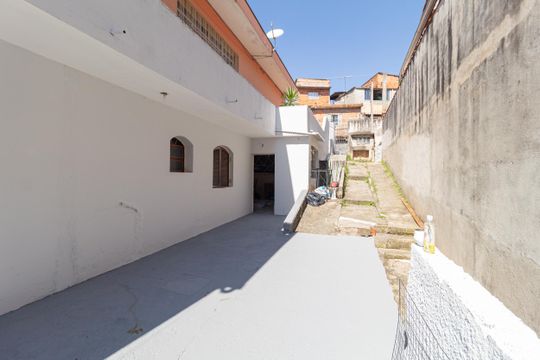 Quintal de casa para alugar com 1 quarto, 60m² em Vila Martins, Carapicuíba