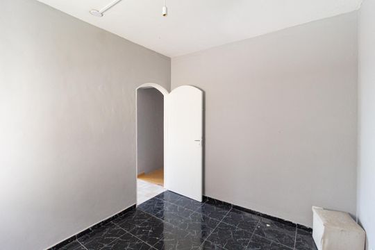Quarto de casa para alugar com 1 quarto, 60m² em Vila Martins, Carapicuíba