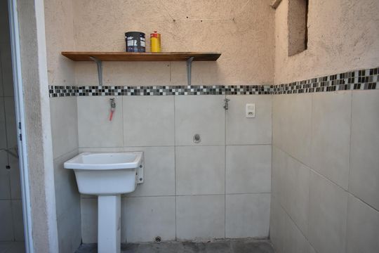 Área de Serviço de casa para alugar com 2 quartos, 50m² em Bosque da Saúde, São Paulo