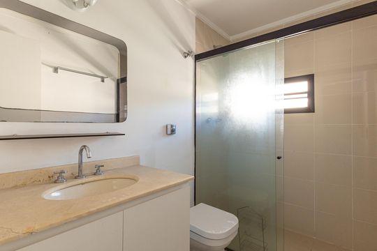 Banheiro de apartamento para alugar com 1 quarto, 44m² em Vila Olímpia, São Paulo
