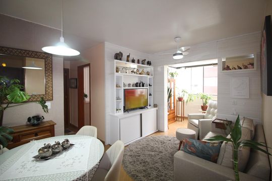 Apartamento à venda com 2 quartos, 68m² em Jardim Itu, Porto Alegre