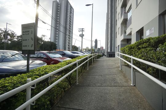 Rampa de acesso de apartamento à venda com 3 quartos, 76m² em Vila Carlos de Campos, São Paulo