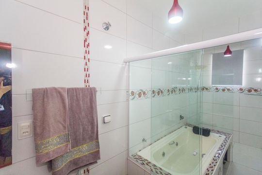 Banheiro da Suite de casa à venda com 3 quartos, 158m² em Realengo, Rio de Janeiro