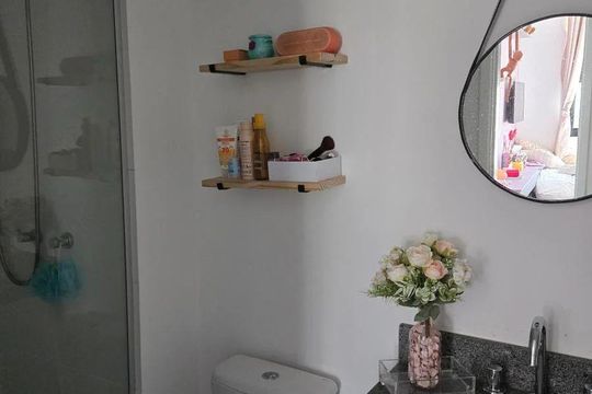Banheiro de apartamento à venda com 2 quartos, 60m² em Vila Romana, São Paulo