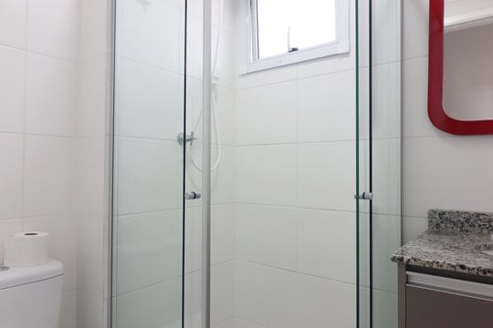 Banheiro Social de apartamento à venda com 2 quartos, 51m² em Baeta Neves, São Bernardo do Campo
