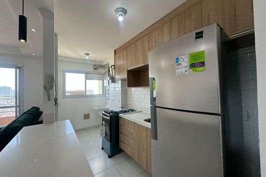 Cozinha de apartamento para alugar com 2 quartos, 57m² em Jardim Maria Helena, Barueri
