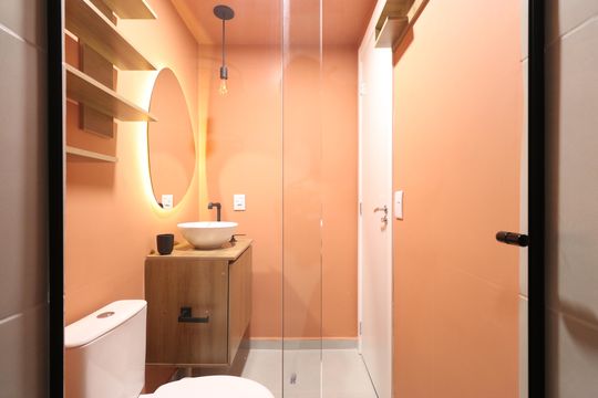 Banheiro social de apartamento para alugar com 1 quarto, 24m² em Barra Funda, São Paulo