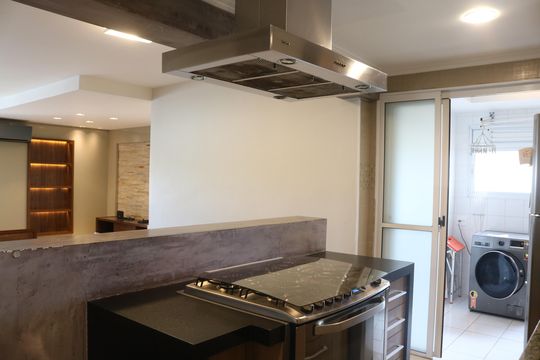 Cozinha de apartamento à venda com 2 quartos, 104m² em Pompeia, São Paulo