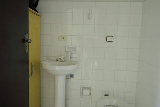 Banheiro da Garagem  de casa à venda com 3 quartos, 318m² em Alvarenga, São Bernardo do Campo