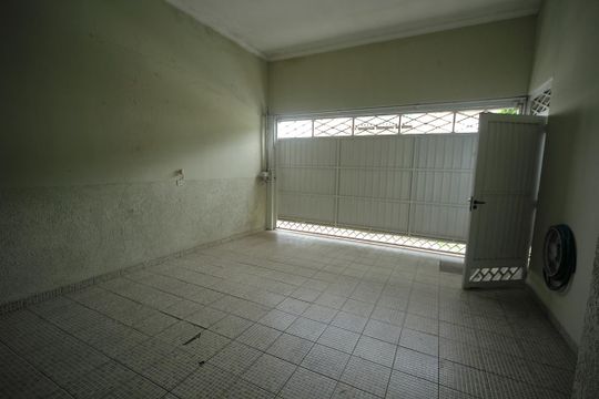 Garagem  de casa à venda com 3 quartos, 318m² em Alvarenga, São Bernardo do Campo