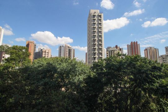 Vista da Suíte 2 de apartamento à venda com 3 quartos, 193m² em Vila Suzana, São Paulo