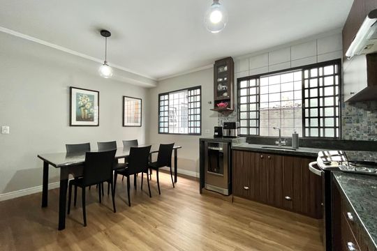 Cozinha de casa à venda com 3 quartos, 156m² em Vila Campestre, São Paulo