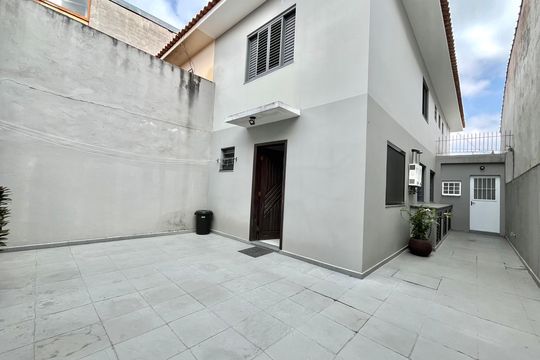 Quintal de casa à venda com 3 quartos, 156m² em Vila Campestre, São Paulo