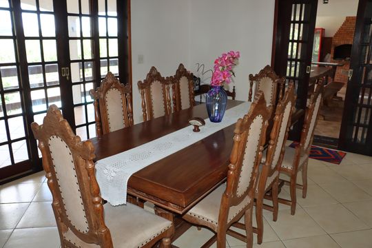 Casa para alugar com 3 quartos, 400m² em Santana, Cotia