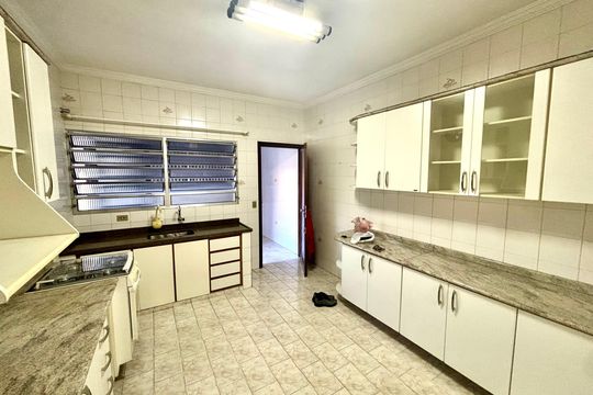Cozinha de casa à venda com 3 quartos, 240m² em Parque Boturussu, São Paulo