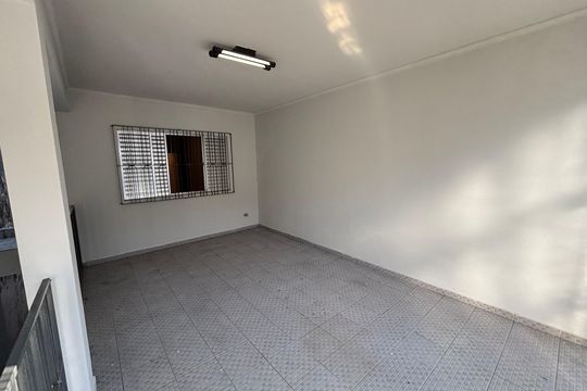 Garagem de casa à venda com 3 quartos, 240m² em Parque Boturussu, São Paulo