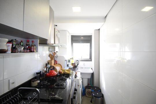 Sala/Cozinha de apartamento à venda com 2 quartos, 58m² em Mont’serrat, Porto Alegre
