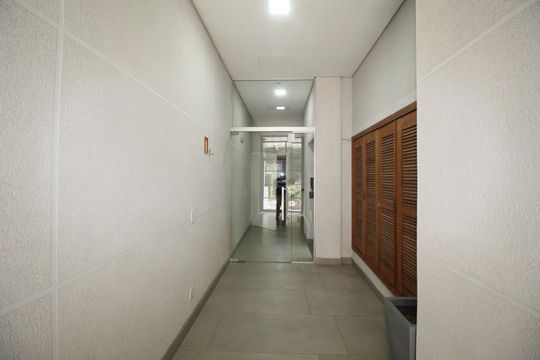 Hall de apartamento à venda com 2 quartos, 58m² em Mont’serrat, Porto Alegre