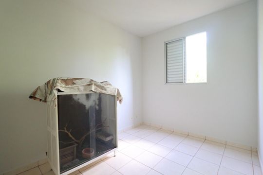 Quarto 2 de apartamento para alugar com 2 quartos, 45m² em Jardim Helena, Ribeirão Preto