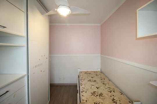 Quarto 2 de apartamento à venda com 3 quartos, 68m² em Jardim Carvalho, Porto Alegre