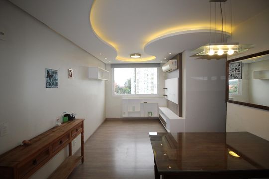 Apartamento à venda com 3 quartos, 68m² em Jardim Carvalho, Porto Alegre