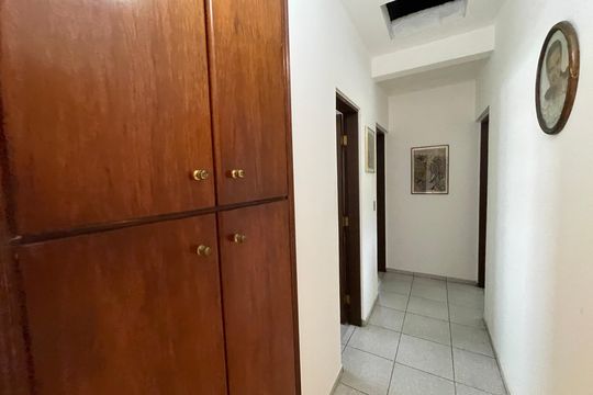 Corredor de casa de condomínio para alugar com 4 quartos, 200m² em Chácara das Paineiras, Cotia