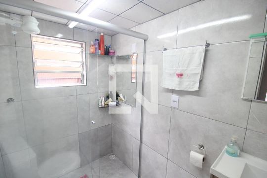 Casa à venda com 7 quartos, 300m² em Vila Romero, São Paulo