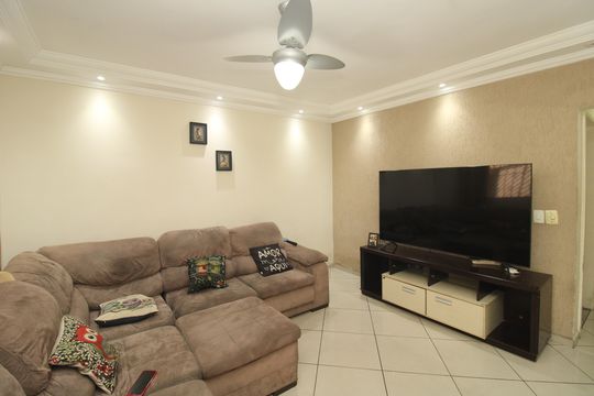 Casa à venda com 4 quartos, 240m² em Vila Carioca, São Paulo