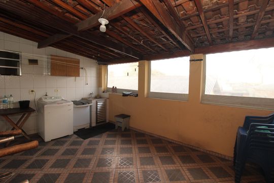 Área de Serviço/Churrasqueira de casa à venda com 4 quartos, 240m² em Vila Carioca, São Paulo