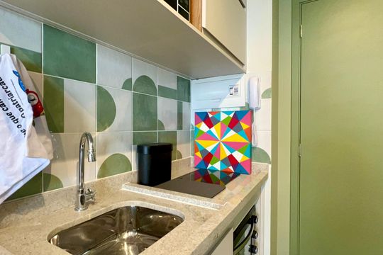Cozinha de kitnet/studio para alugar com 1 quarto, 27m² em Pinheiros, São Paulo