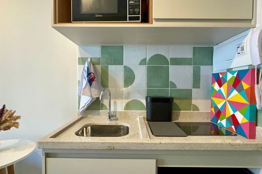 Cozinha de kitnet/studio para alugar com 1 quarto, 27m² em Pinheiros, São Paulo