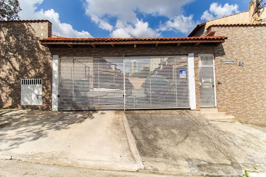 Fachada + Placa de casa de condomínio à venda com 2 quartos, 67m² em Itaquera, São Paulo