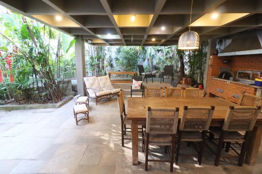 Churrasqueira de casa à venda com 5 quartos, 500m² em Continental, Osasco