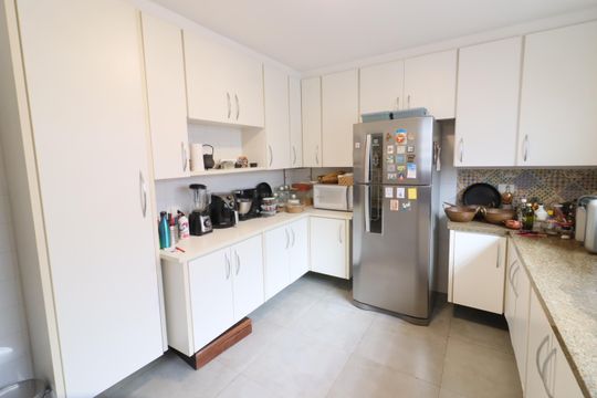 Cozinha de casa à venda com 5 quartos, 500m² em Continental, Osasco