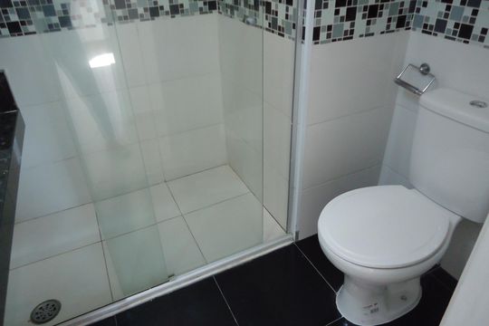 Banheiro de apartamento à venda com 2 quartos, 53m² em Vila Bela, São Paulo