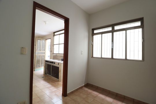 Quarto de Serviço de apartamento para alugar com 4 quartos, 203m² em Tabajaras, Uberlândia