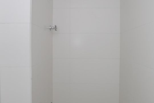 Banheiro de kitnet/studio à venda com 1 quarto, 33m² em Lapa, São Paulo