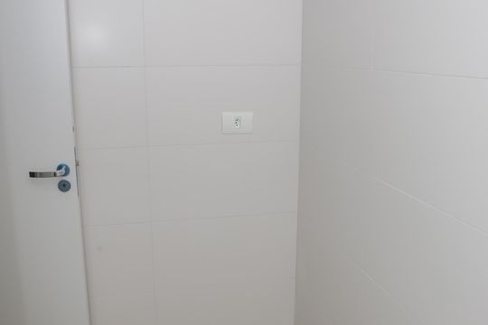 Banheiro de kitnet/studio à venda com 1 quarto, 33m² em Lapa, São Paulo