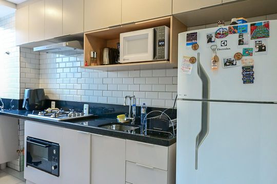 Cozinha de apartamento para alugar com 2 quartos, 43m² em Vila Andrade, São Paulo