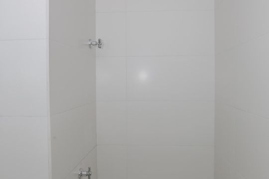 Banheiro de kitnet/studio à venda com 1 quarto, 33m² em Lapa, São Paulo