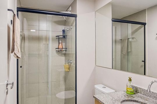 Banheiro de apartamento à venda com 2 quartos, 40m² em Perdizes, São Paulo