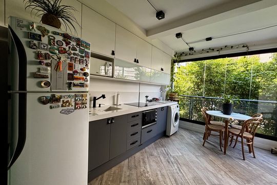 Cozinha  de apartamento para alugar com 1 quarto, 35m² em Pinheiros, São Paulo