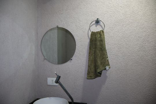Banheiro de serviço de casa à venda com 3 quartos, 230m² em Jardim Santa Adelia, São Paulo