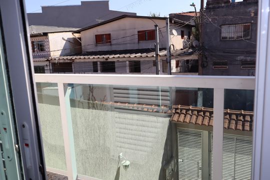 Varanda suíte de casa à venda com 3 quartos, 230m² em Jardim Santa Adelia, São Paulo
